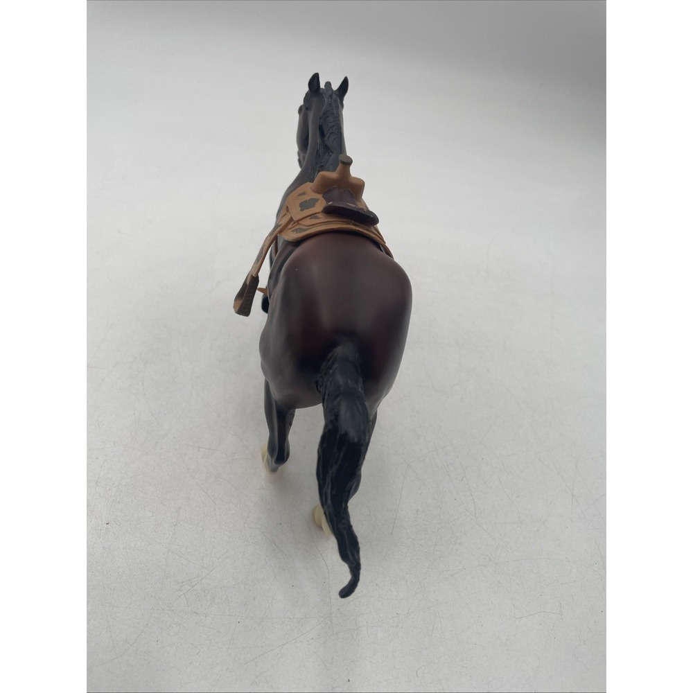 Breyer Reeves Horse Brown White With Western Saddle Leaning - Picture 4 of 7